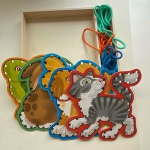 Melissa & Doug Multicolor Cat Lacing Toy